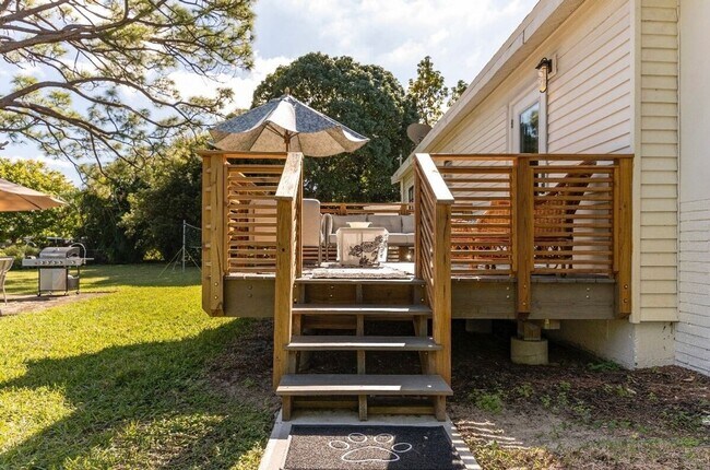 Building Photo - Bright and Spacious Private 3BR House in W...