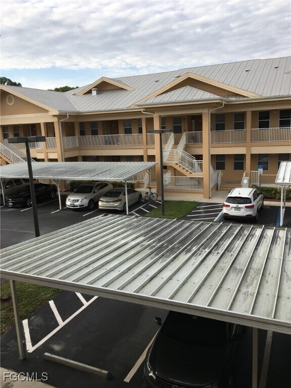 Building Photo - 15250 Riverbend Blvd