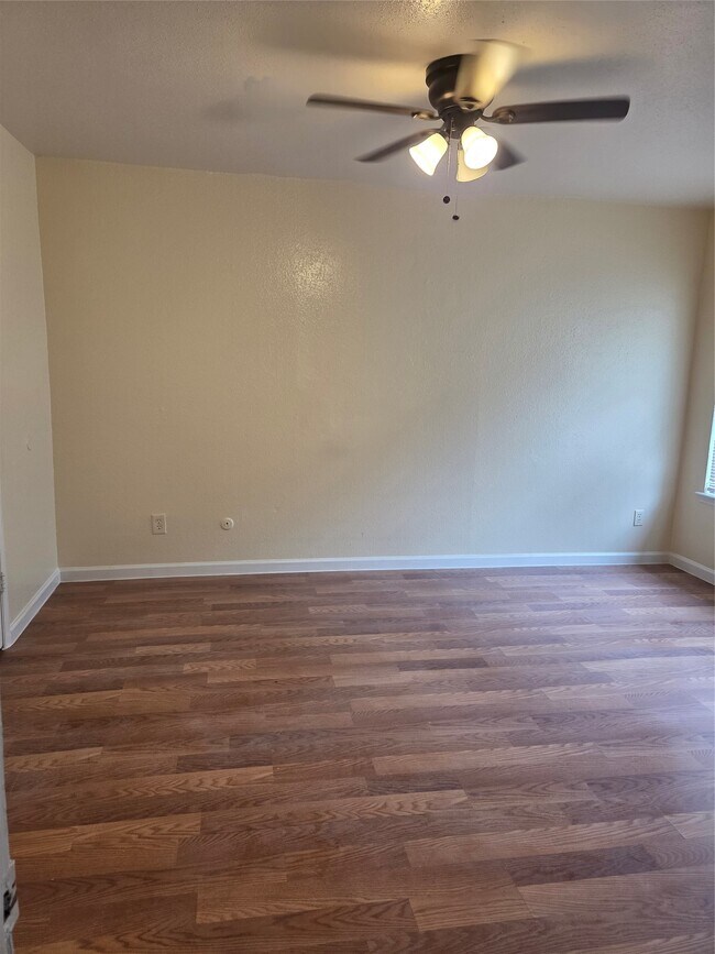 Foto del edificio - 11529 S Kirkwood Rd