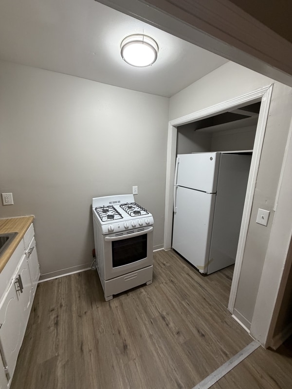 Foto del edificio - 2076 Elm Ave