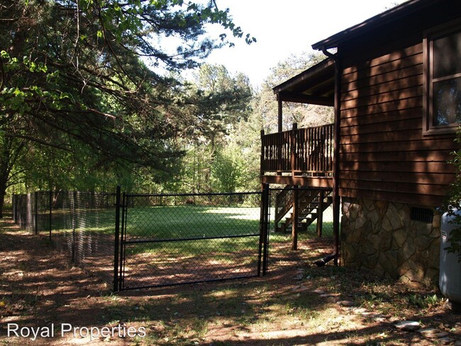 Building Photo - 3 br, 2 bath House - 782 Perth RD