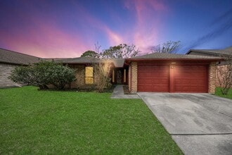 Building Photo - 2227 S Ferrisburg Ct