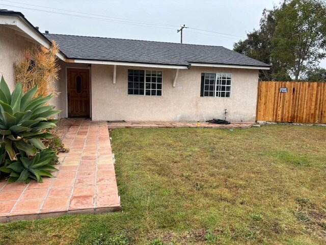 Foto del edificio - 7119 Tuolumne Dr
