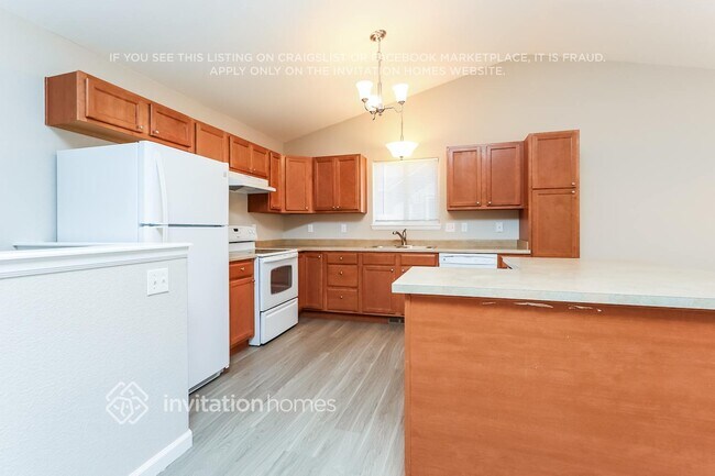 Building Photo - 10737 Darneal Dr