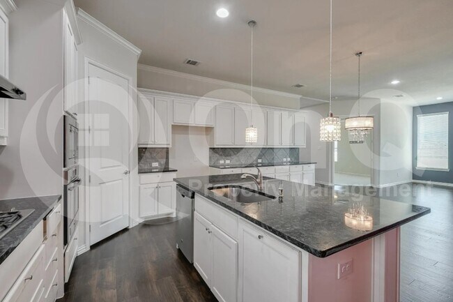 Building Photo - 14801 Cedar Flt Wy