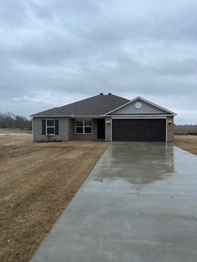 Foto del edificio - SAVE $500!  Three Bedroom | Two Bathroom in Jonesboro