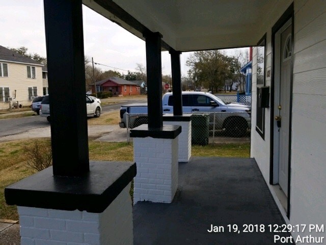 Building Photo - 621 Marshall Ave