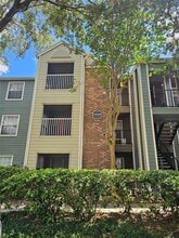 Building Photo - 5040 Park Central Dr