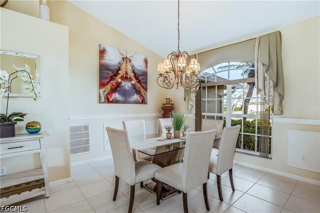 Building Photo - 1922 Cape Coral Pkwy W