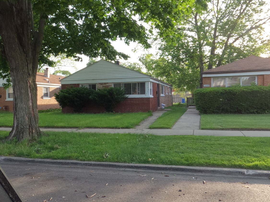 Primary Photo - 12904 S Peoria St