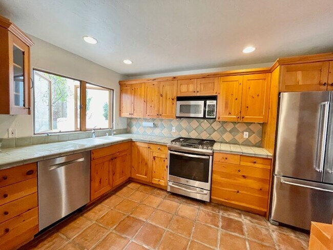 Foto del edificio - Spanish Style Downtown Townhome