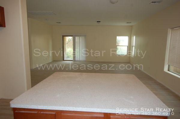 Building Photo - Fully Remodeled In Sheely Farms!