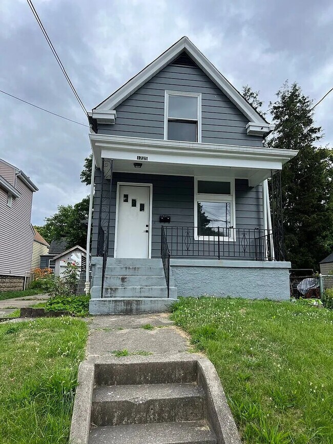 Photo - 1725 Mills Ave House