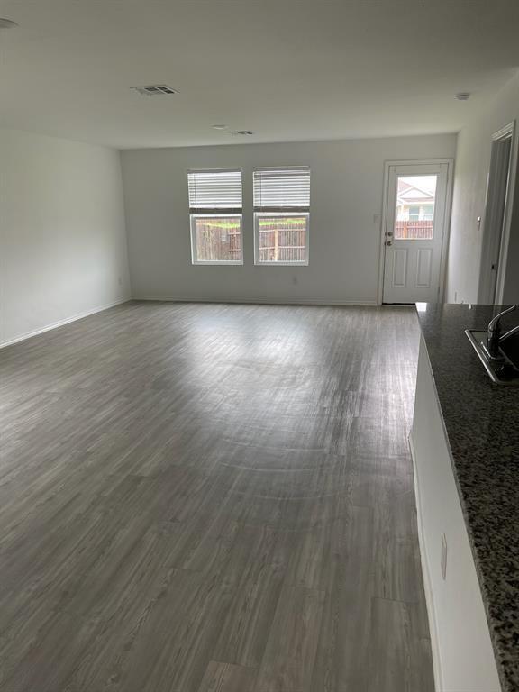 Foto del edificio - 3008 Shore Lark