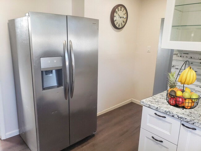 Brand new stainless steel appliances - 1710 Jackson St