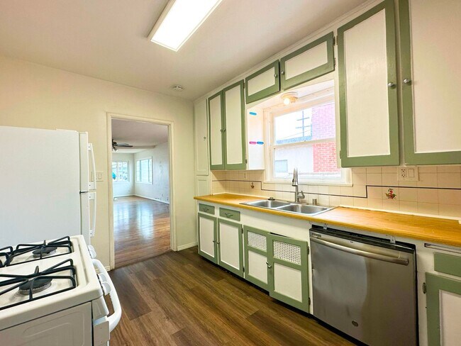 Foto del edificio - 783 N 1st St