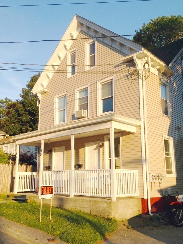 65 School St, Groton, CT 06340 Apartments in Groton, CT