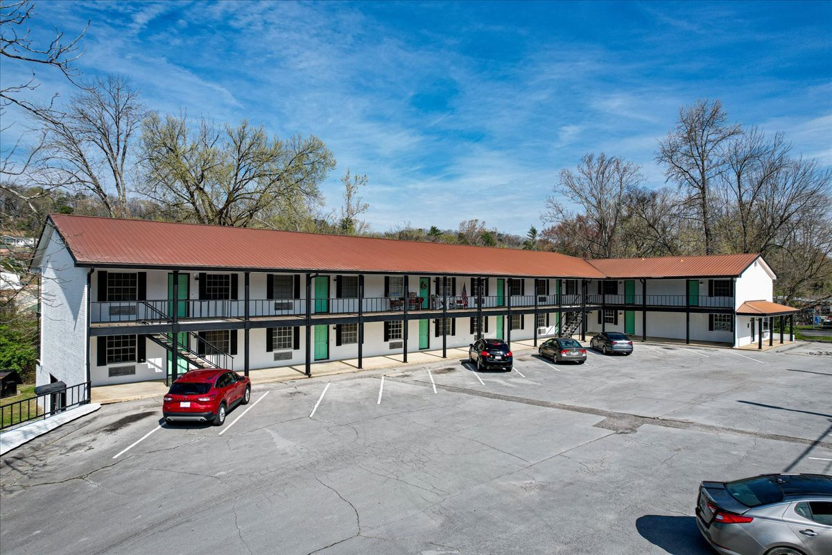 Primary Photo - Sunset Park Apartments