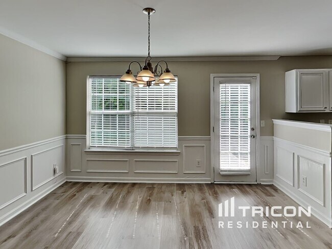 Building Photo - 1863 Roble Drive Atlanta GA