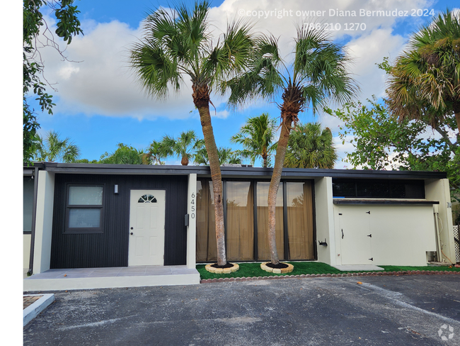 Building Photo - 6450 Miami Lakes Dr