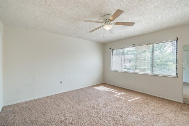Building Photo - 137 Lago Vista Blvd