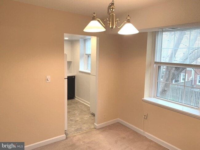 Building Photo - 3007 S Buchanan St