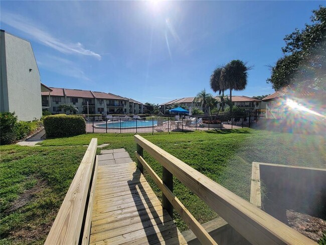Foto del edificio - 1515 Pinellas Bayway S