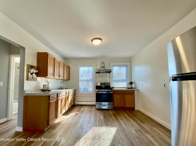 Building Photo - 91 Broadway