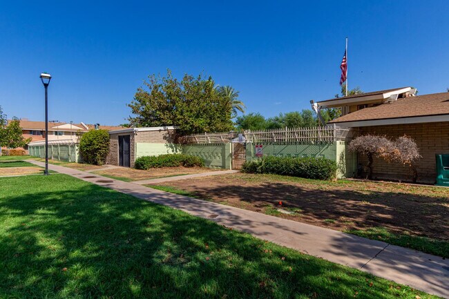 Building Photo - 4508 N 15th Ave