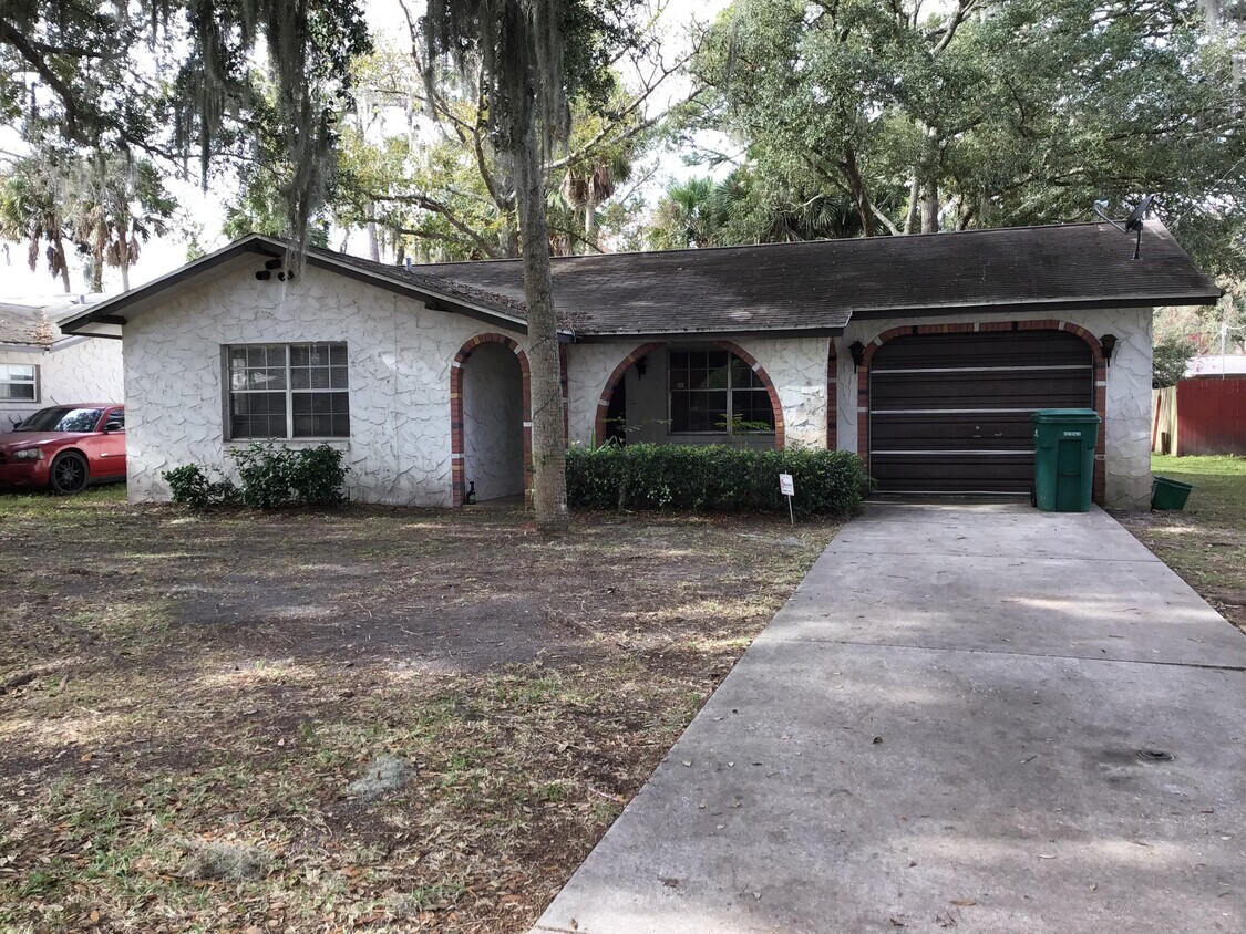1512 Mobile Ave, Daytona Beach, FL 32117 House for Rent in Daytona