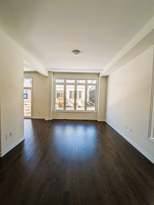 Building Photo - 39 Gemini Dr