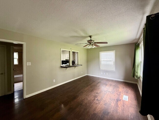 Foto del edificio - 2601 Gaston Ave