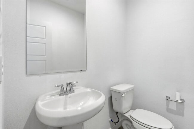 Foto del edificio - 12330 Basilwood Dr