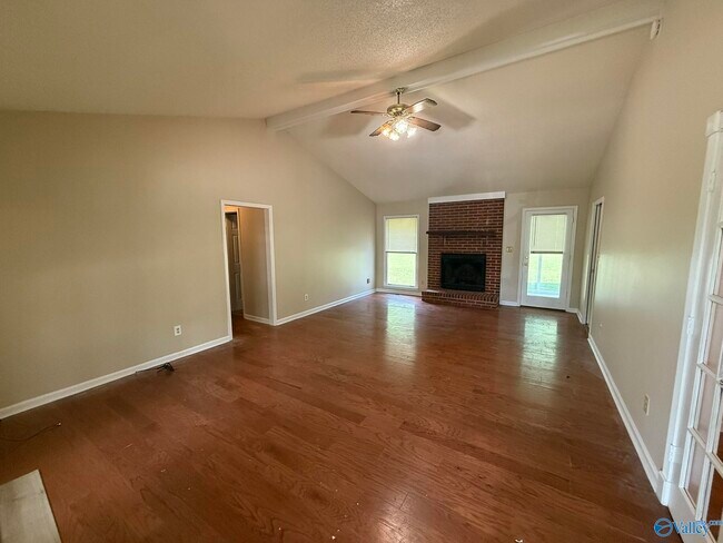 Building Photo - 272 Pops Corner