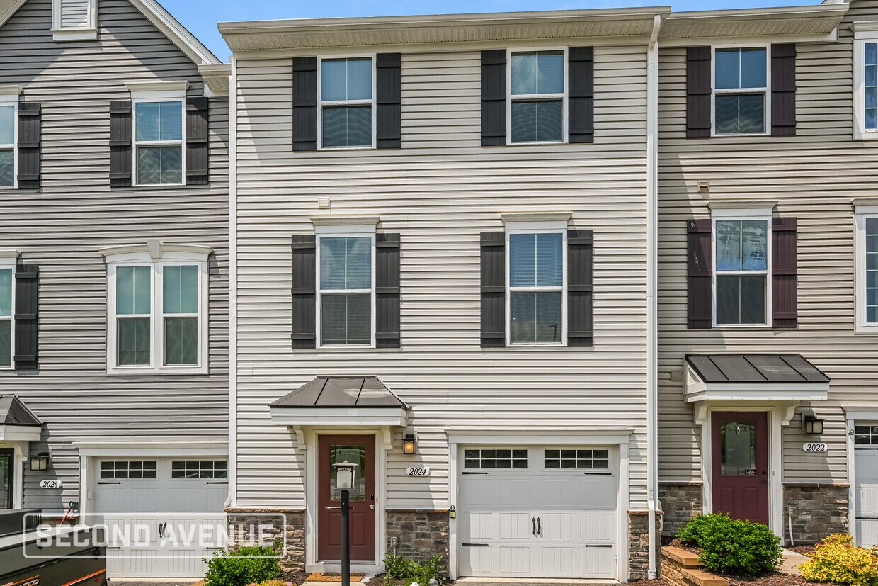 Foto principal - 2024 Cade Dr