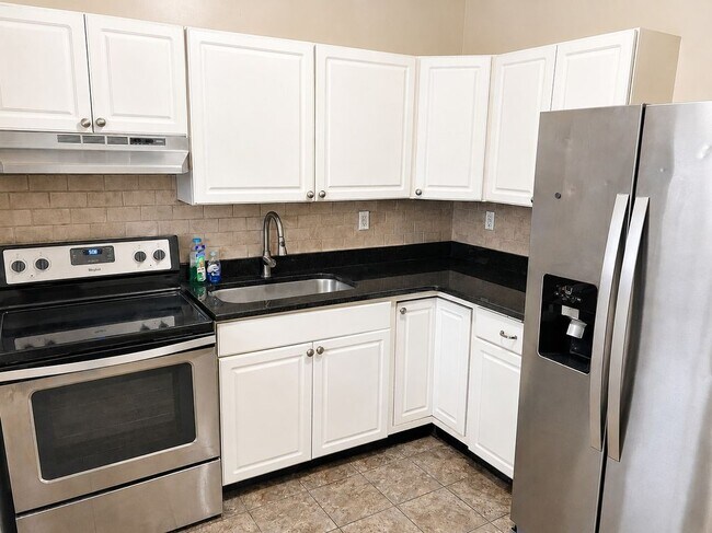 Foto del edificio - 743 E Grape St