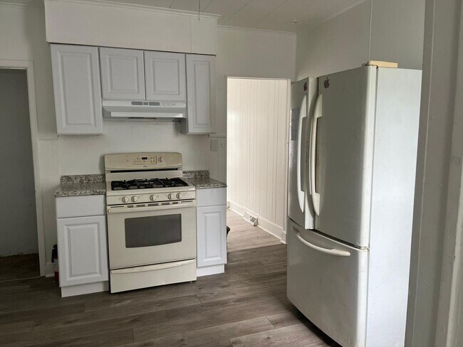 Foto del edificio - 2 bed 1 bath