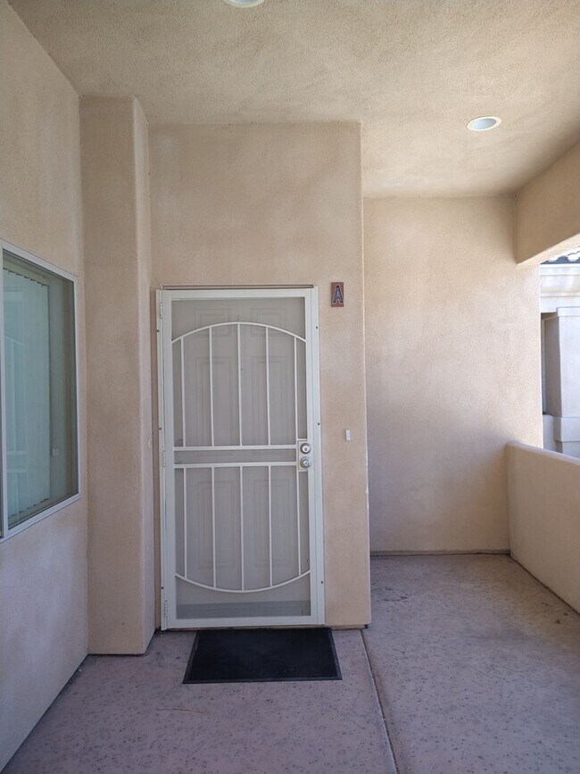 Building Photo - 78901 Ave 42