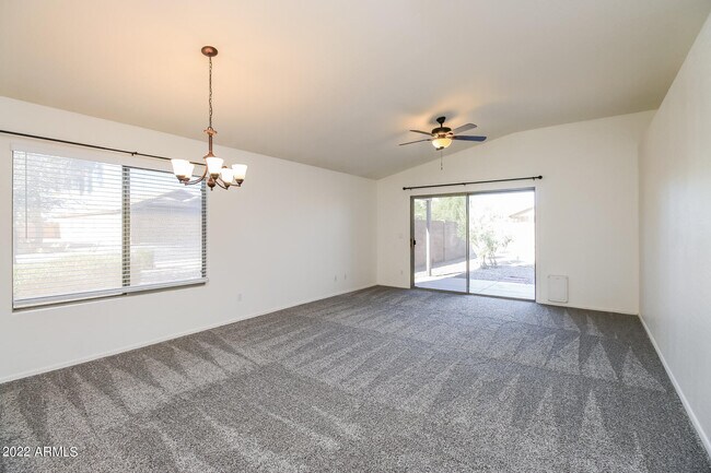 Building Photo - 31142 N Claridge Cir