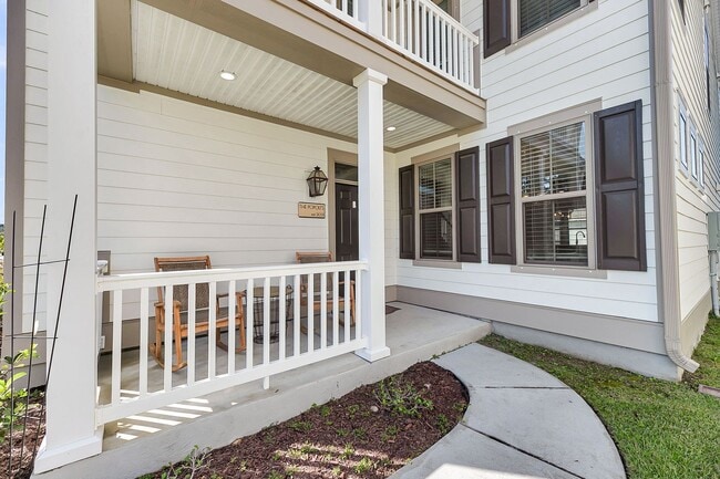 Building Photo - Stunning 4 Bed, 3.5 Bath in Oakfield of Jo...