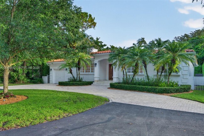 Building Photo - 1237 Aduana Ave