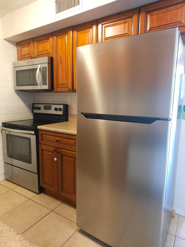 Foto del edificio - 2101 Forest Knoll Dr NE