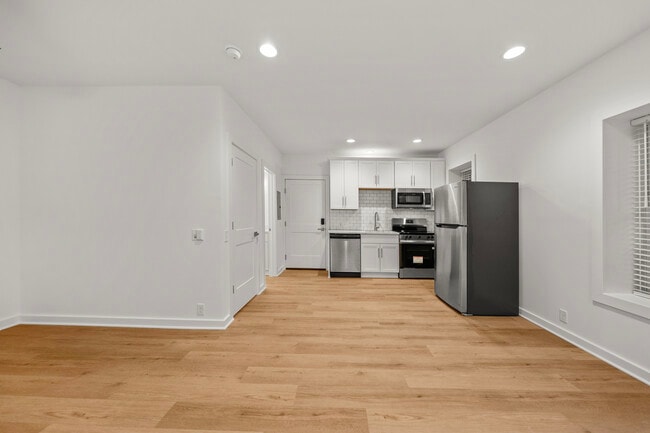 Foto del edificio - 4245 Troost Ave