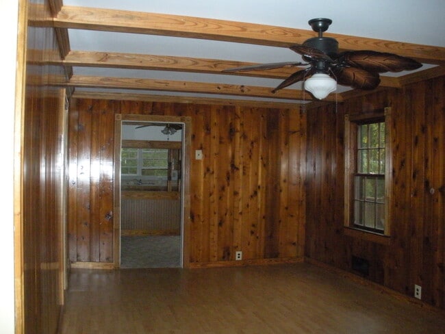 Building Photo - 12 Farmer Rd NW