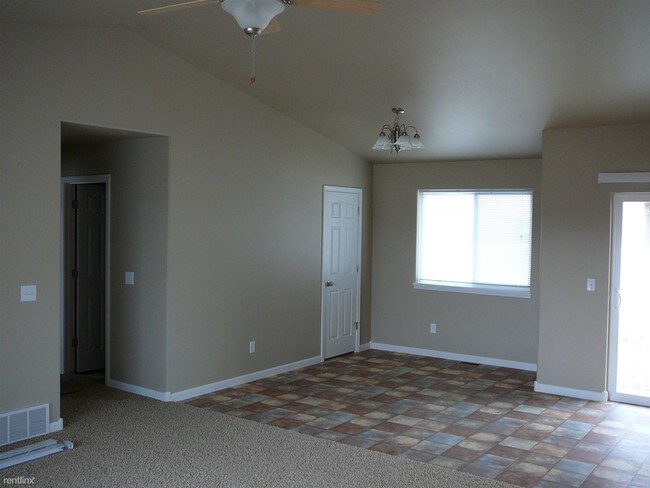 Foto del edificio - 3093 Hunters Ridge Loop