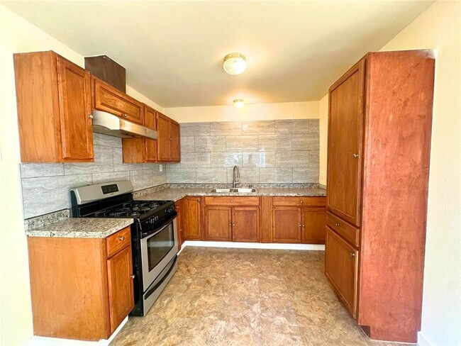Foto del edificio - 2525 Dovemeadow Dr
