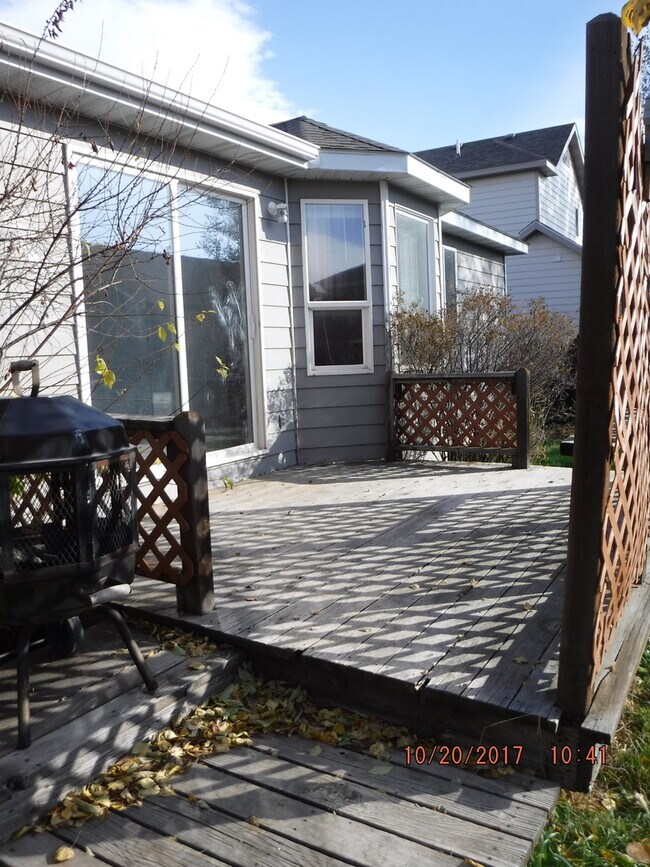 Foto del edificio - Centrally Located and Updated 3BD 2BA