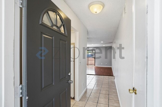 Building Photo - 3272 Shadow Park Pl