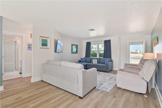 Foto del edificio - 2868 Sanibel Blvd