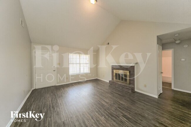 Foto del edificio - 5848 Hickory Shadow Ln